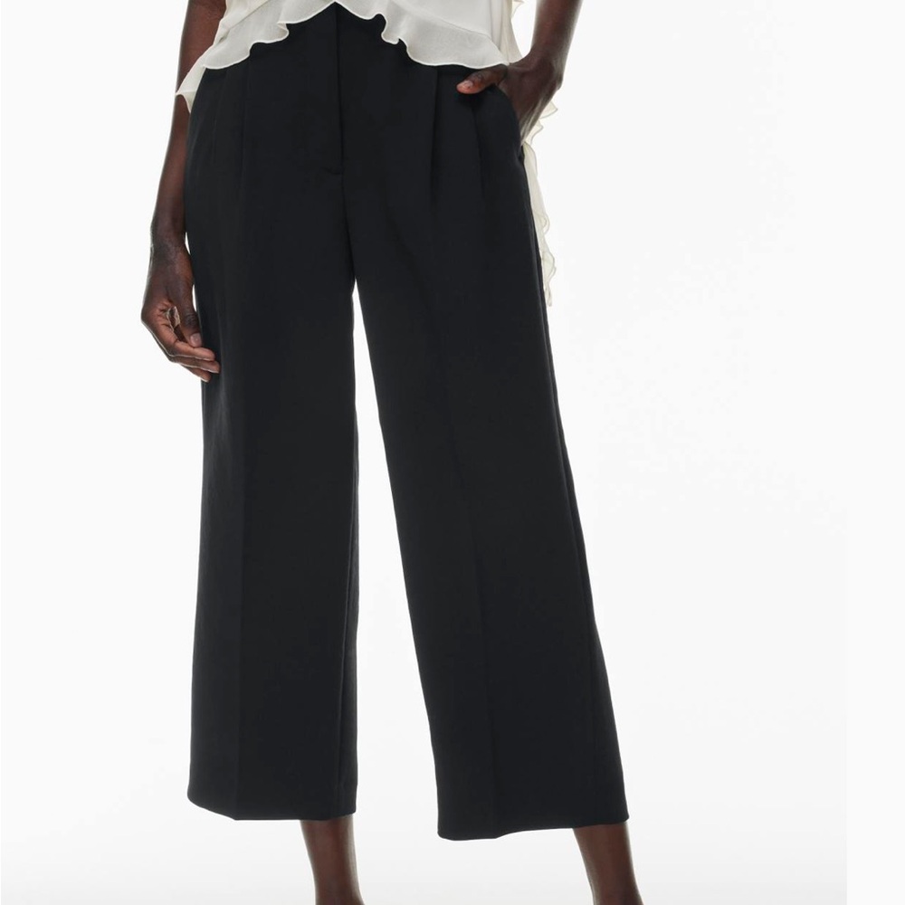 Aritzia Cropped Black Effortless Pants, Size 0